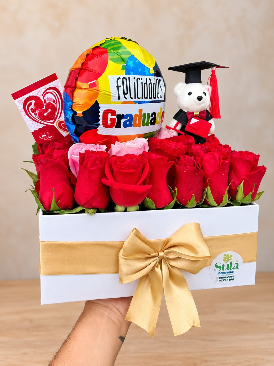 Caja de rosas para graduación